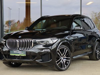 BMW X5 xDrive30d 48V Aut. M Sport 22″, ACC, AHK elektr., Komfortsitze, HeadUp, Panorama bei Autohaus Sinhuber in 